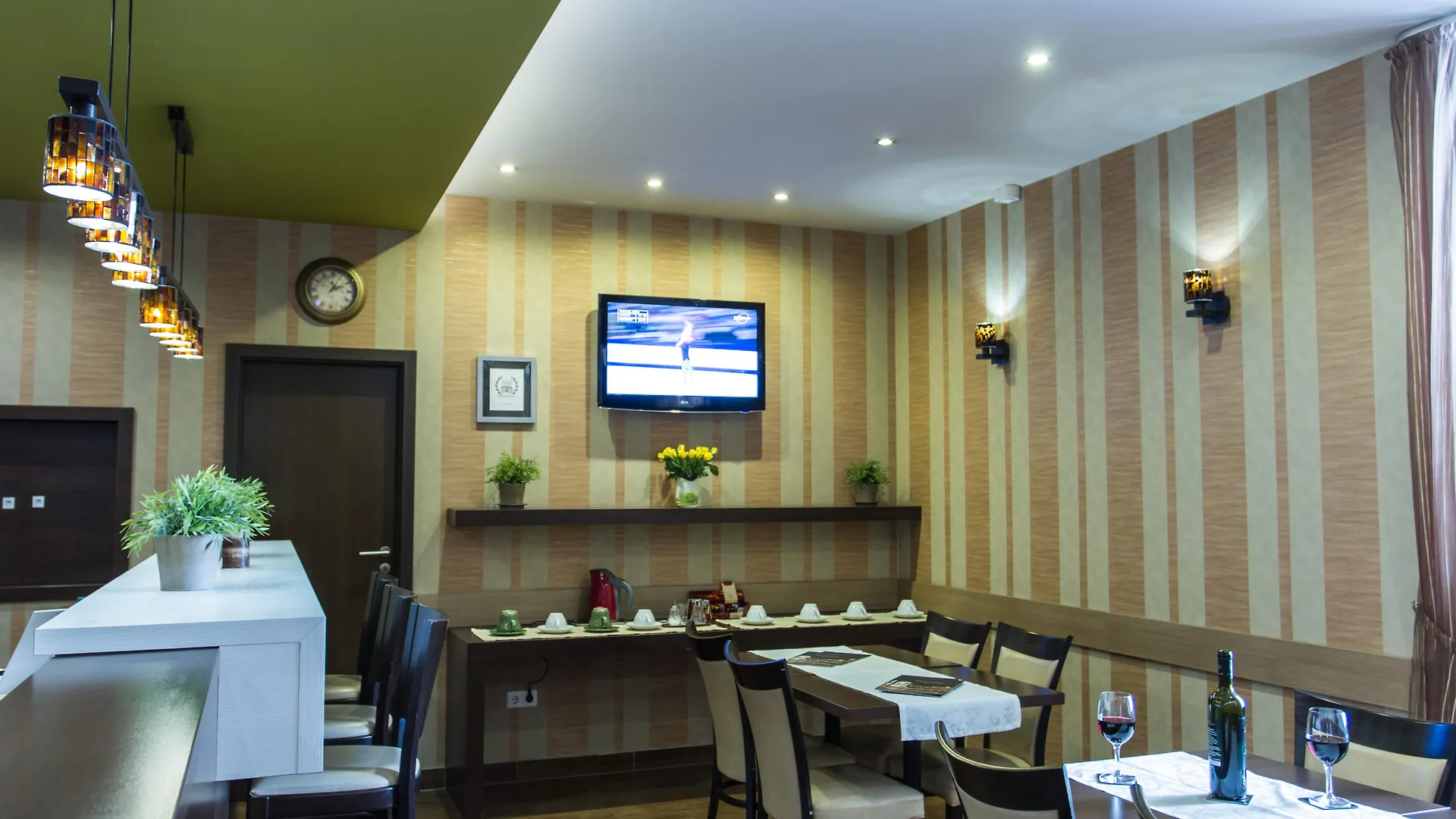 Central Hotel 21 And Apartments Budapeste 3*,  Hungria