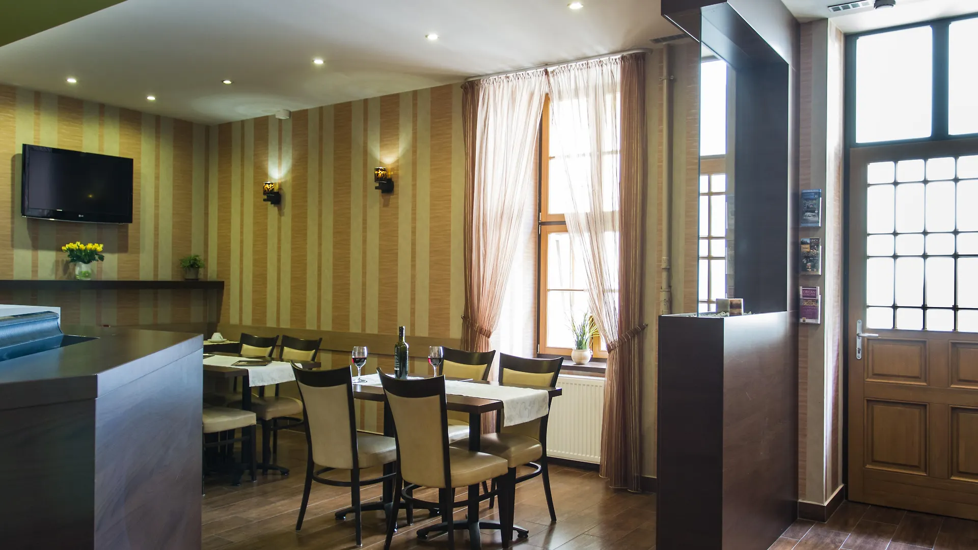 Central Hotel 21 And Apartments Budapeste 3*,  Hungria