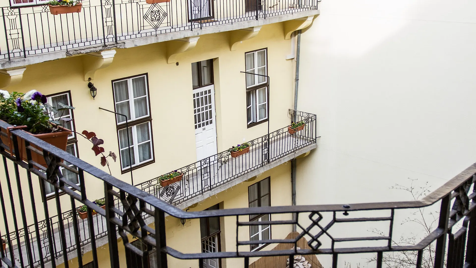 Central Hotel 21 And Apartments Βουδαπέστη